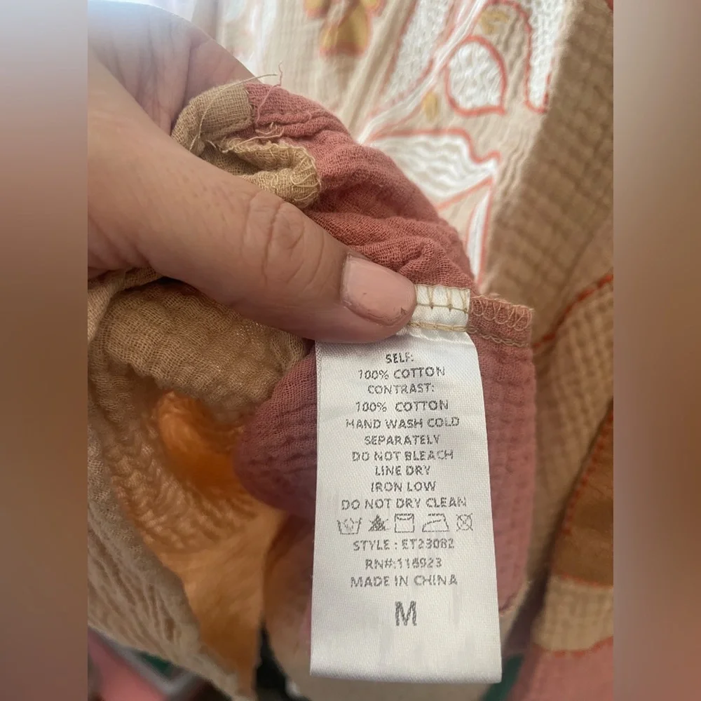 Easel Bohemian Embroidered Blouse in Tan and Pink Size Medium - Picture 6 of 12